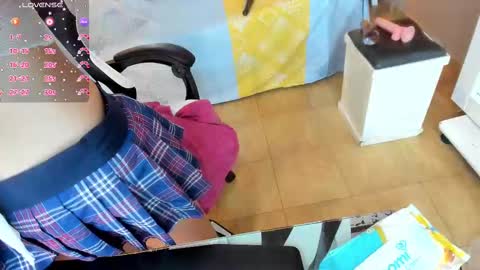 Snapshot of linda4petite chatting on 30, 9, 2025 Linda online show from 30, 9, 2025