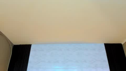 Snapshot of linda4petite chatting on 10, 10, 2025 Linda online show from 10, 10, 2025