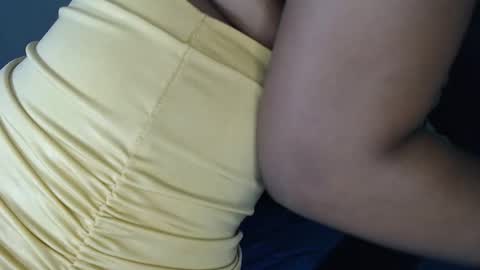 Snapshot of linda_581 chatting on 25, 11, 2025 linda online show from 25, 11, 2025