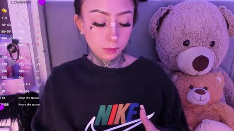 Lindaa maria  online show from 16, 1, 2026