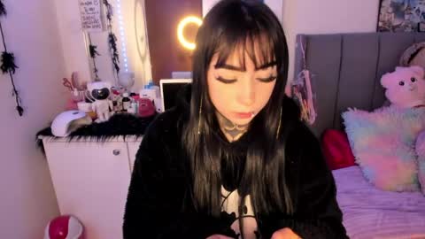 Lindaa maria  online show from 24, 3, 2026