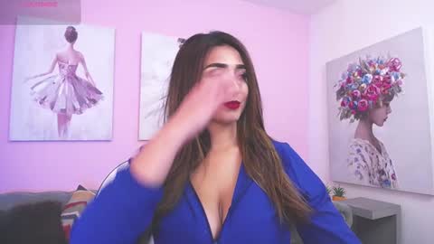 Maria Paula online show from 12, 10, 2025