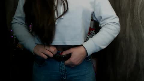 Snapshot of linda_s_ chatting on 13, 11, 2025 Linda online show from 13, 11, 2025