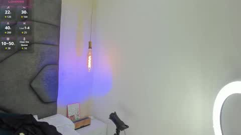 Linda Saenz online show from 26, 11, 2025