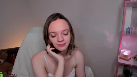 Snapshot of lindaa_bell chatting on 14, 12, 2025 My real name is Olivia online show from 14, 12, 2025