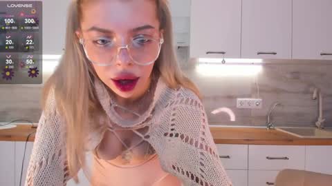 Snapshot of lindacrystalofc chatting on 27, 1, 2025 happy new year online show from 27, 1, 2025