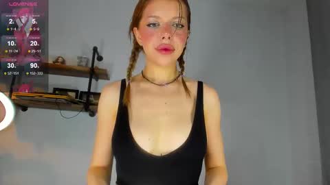 Snapshot of lindacrystalofc chatting on 23, 9, 2025 happy new year online show from 23, 9, 2025