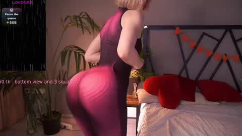 Snapshot of lindathacker chatting on 28, 9, 2025 your Linda is back online show from 28, 9, 2025