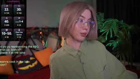 Snapshot of lindathacker chatting on 26, 10, 2025 your Linda is back online show from 26, 10, 2025