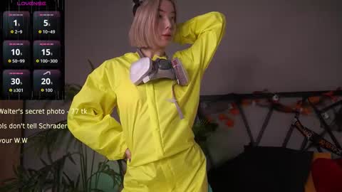 Snapshot of lindathacker chatting on 30, 10, 2025 your Linda is back online show from 30, 10, 2025