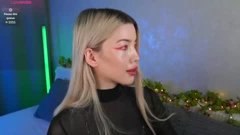 Snapshot of lindathackerr chatting on 13, 6, 2026 Linda online show from 13, 6, 2026