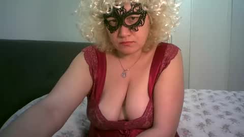 Snapshot of lindaxsmile chatting on 13, 2, 2025 LindaXSmile online show from 13, 2, 2025
