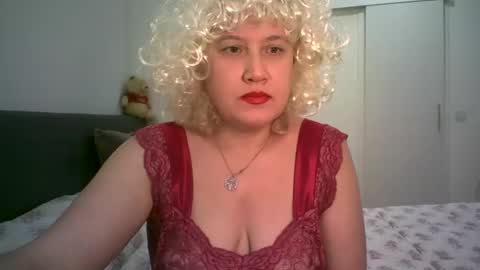 Snapshot of lindaxsmile chatting on 13, 2, 2025 LindaXSmile online show from 13, 2, 2025