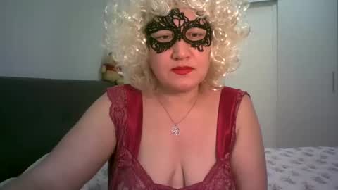 Snapshot of lindaxsmile chatting on 16, 2, 2025 LindaXSmile online show from 16, 2, 2025