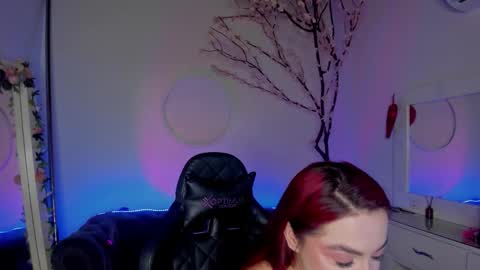 Snapshot of lindsay_khaleesi chatting on 15, 10, 2025 Lindsay online show from 15, 10, 2025