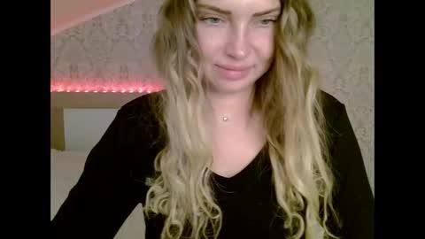 Snapshot of lindsisecret chatting on 3, 1, 2025 Anna online show from 3, 1, 2025