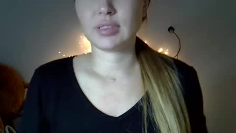 Anna online show from 10, 3, 2026