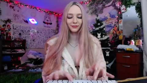 Snapshot of linlin_cuteeee chatting on 30, 1, 2025 Lin online show from 30, 1, 2025