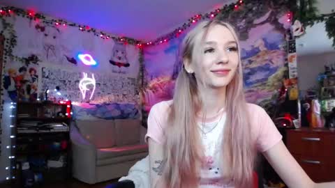 Snapshot of linlin_cuteeee chatting on 2, 2, 2025 Lin online show from 2, 2, 2025