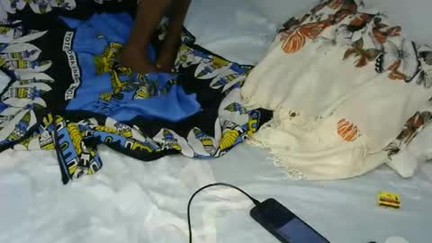 Linniecarol online show from 31, 10, 2025