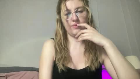 linoreya online show from 31, 5, 2026