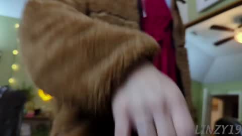 Snapshot of linzy19 chatting on 5, 2, 2025 Linzy19 online show from 5, 2, 2025