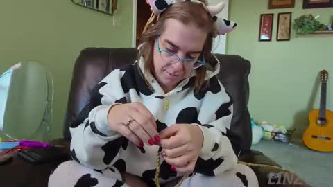 Snapshot of linzy19 chatting on 6, 11, 2025 Linzy19 online show from 6, 11, 2025