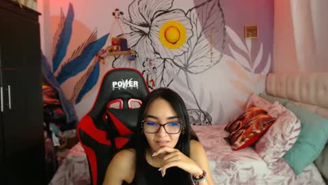 LinzyBaner online show from 8, 1, 2025