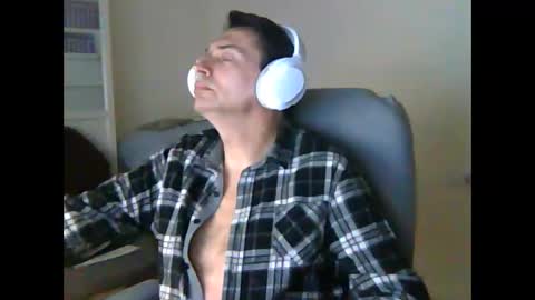 Snapshot of liongr69 chatting on 8, 1, 2025 liongr69 online show from 8, 1, 2025