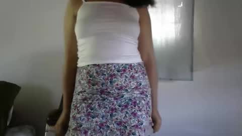 Liora selenex online show from 9, 4, 2026