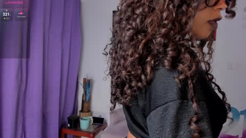 lips_sarasofia online show from 31, 1, 2025