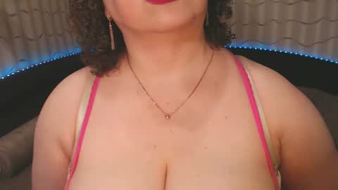 Snapshot of lipsaddiction chatting on 17, 2, 2025 LIpsAddiction online show from 17, 2, 2025