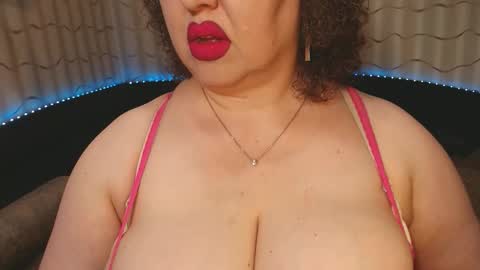 Snapshot of lipsaddiction chatting on 10, 9, 2025 LIpsAddiction online show from 10, 9, 2025