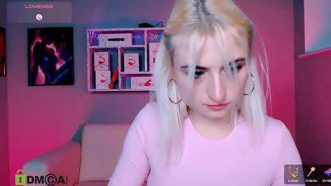 Snapshot of lisa_dark_ chatting on 3, 11, 2025 Lisa online show from 3, 11, 2025