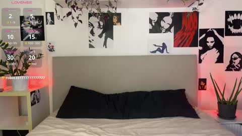 lisa_moons online show from 3, 11, 2025