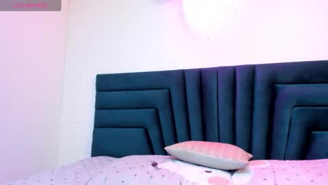 lisa white  online show from 6, 1, 2025