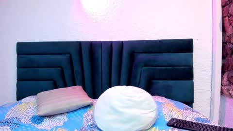 lisa white  online show from 5, 2, 2025