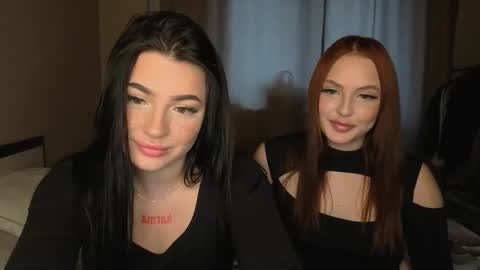 Snapshot of lisaanddenis chatting on 12, 10, 2025 Lisa and Den online show from 12, 10, 2025