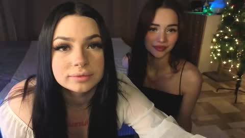 Snapshot of lisaanddenis chatting on 6, 1, 2026 Lisa and Den online show from 6, 1, 2026