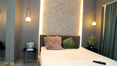 Snapshot of lisacroft chatting on 1, 2, 2025 lisacroft online show from 1, 2, 2025