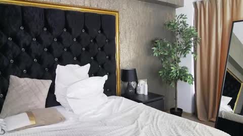 Snapshot of lisacroft chatting on 22, 2, 2025 lisacroft online show from 22, 2, 2025