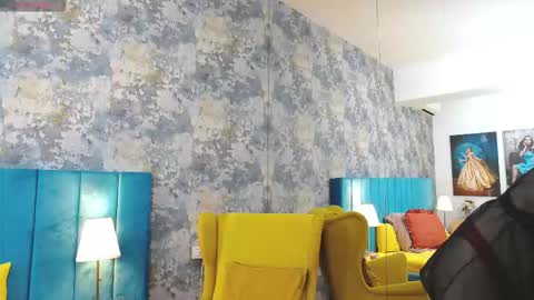 Snapshot of lisacroft chatting on 14, 9, 2025 lisacroft online show from 14, 9, 2025