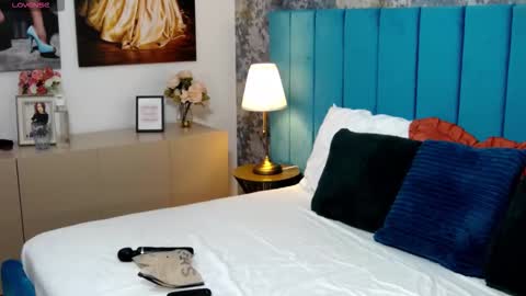 Snapshot of lisacroft chatting on 3, 11, 2025 lisacroft online show from 3, 11, 2025