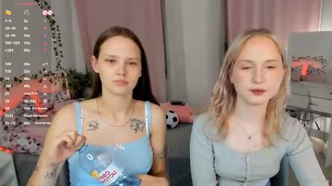 Lisa blonde  Alisa brunette online show from 1, 7, 2026