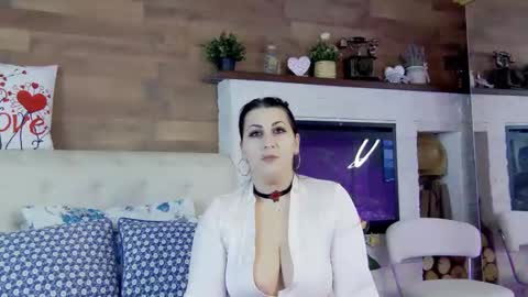 Snapshot of lisamaze chatting on 10, 2, 2025 SofiaHanson online show from 10, 2, 2025