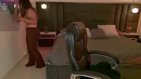 L I S A  online show from 5, 4, 2026