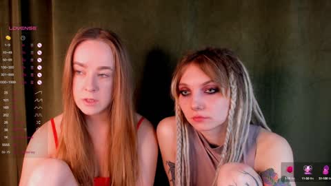 Snapshot of lisanelsona chatting on 18, 12, 2024 Hello our names are Kate and Alice this is our first day here. online show from 18, 12, 2024