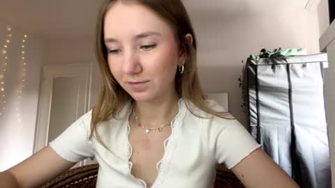 lisasmall online show from 24, 7, 2026