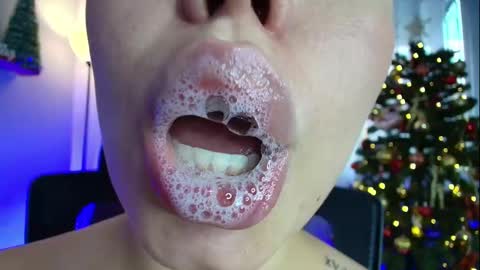 Lisbet online show from 10, 12, 2024