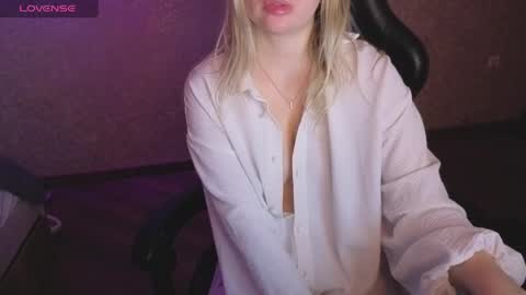 Snapshot of lisenok26 chatting on 6, 5, 2026 Anna online show from 6, 5, 2026